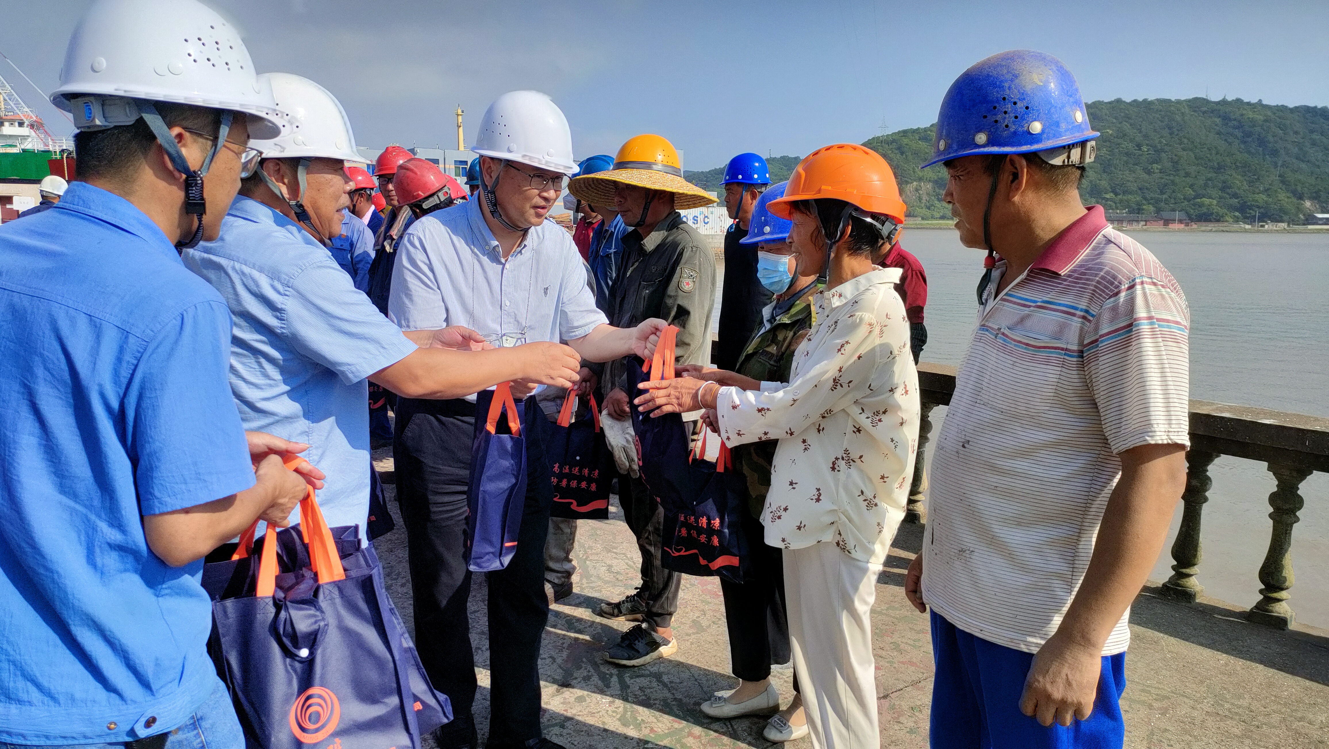 D86519C8D4E03340E72784C753536443.jpg D86519C8D4E03340E72784C753536443.jpg